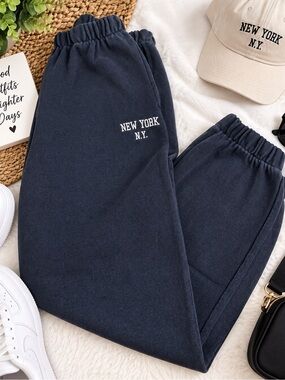 J galt New York N.Y.women  Navy Sweatpants